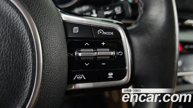 Kia Carnival 2021 — Photo 18/31