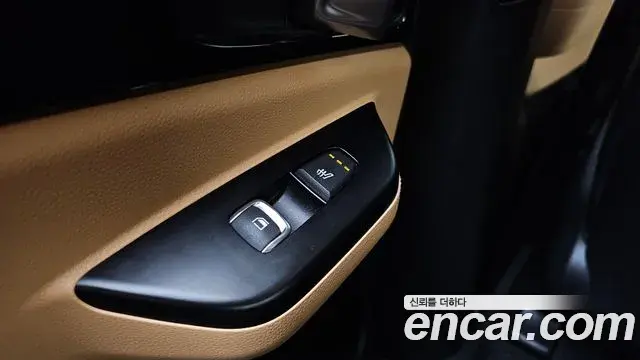 Kia Carnival 2021 — Photo 22/31