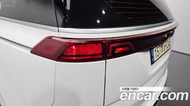 Kia Carnival 2021 — Photo 28/31