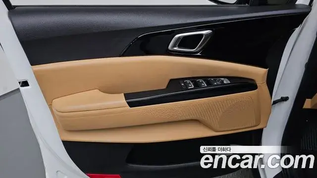 Kia Carnival 2021 — Photo 26/31