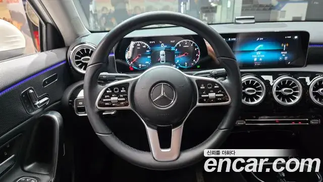 Mercedes-Benz A-Class 2020 — Фото 13/20