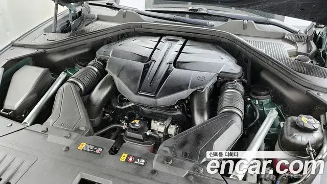 Genesis GV80 2021 — ფოტო 24/35