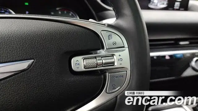 Genesis GV80 2021 — ფოტო 17/35