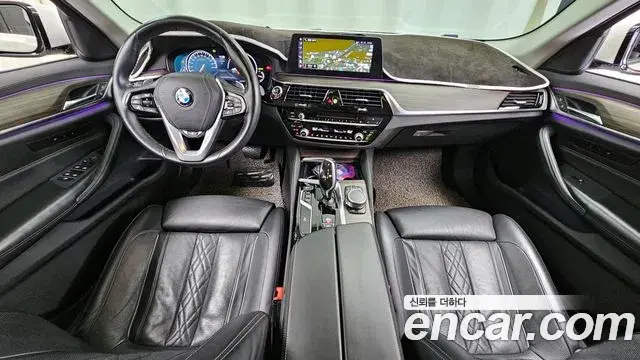 BMW 5 Series 2018 — Фото 7/20