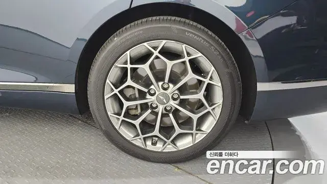 Genesis G80 2022 — ფოტო 23/31