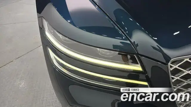 Genesis G80 2022 — ფოტო 14/31