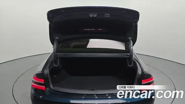 Genesis G80 2022 — ფოტო 24/31