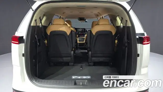 Kia Carnival 2022 — Фото 20/20