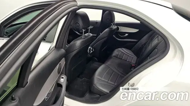 Mercedes-Benz C-Class 2020 — Фото 11/20