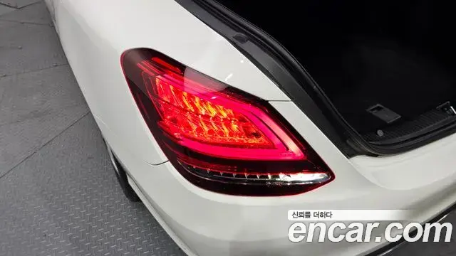 Mercedes-Benz C-Class 2020 — ფოტო 6/31