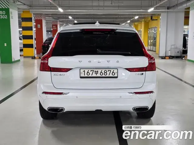 Volvo XC60 2020 — Фото 4/20