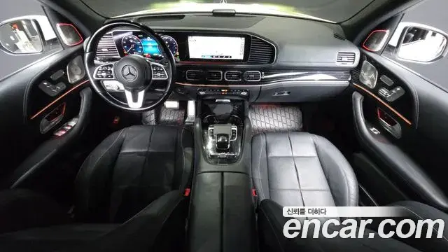 Mercedes-Benz GLS-Class 2023 — Photo 11/20
