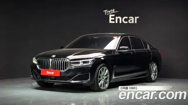 BMW 7 Series 2020 — Фото 1/20