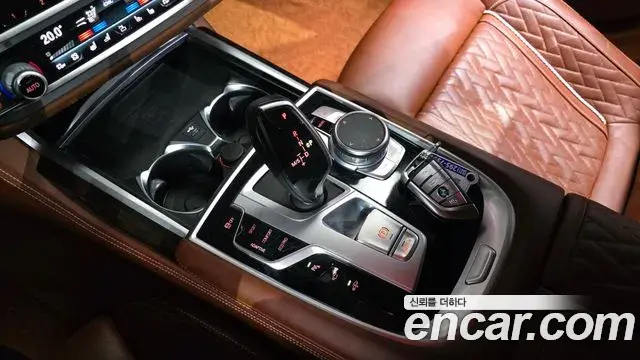 BMW 7 Series 2020 — Фото 9/20