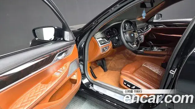 BMW 7 Series 2020 — Фото 10/20