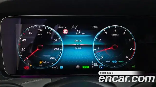 Mercedes-Benz E-Class 2023 — ფოტო 9/20