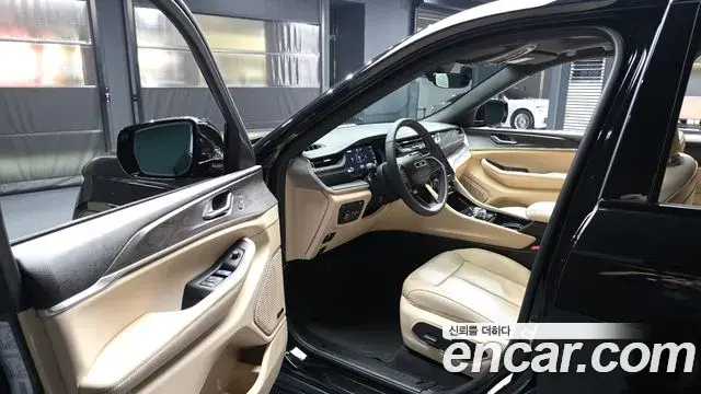 Jeep Grand Cherokee 2023 — ფოტო 8/32