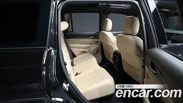 Jeep Grand Cherokee 2023 — ფოტო 10/32