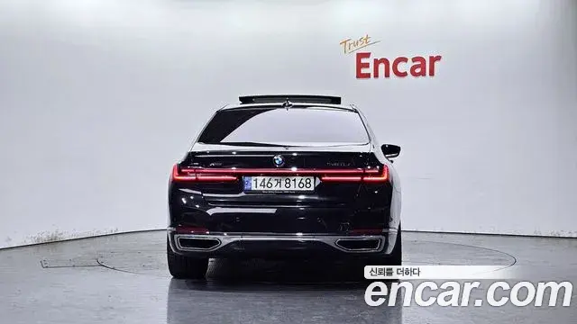 BMW 7 Series 2021 — Şəkil 14/32