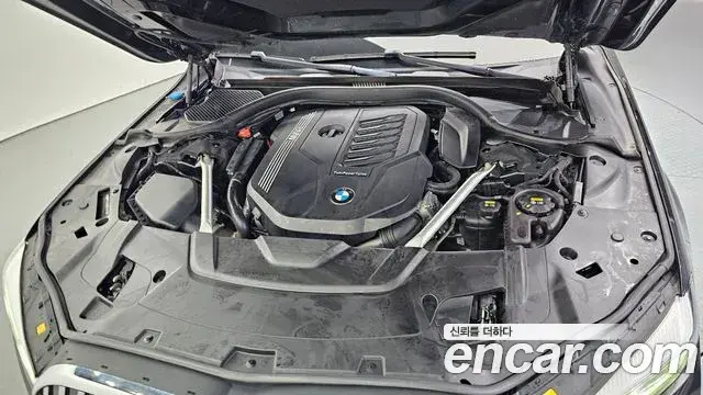 BMW 7 Series 2021 — Şəkil 31/32