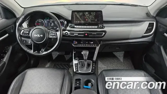 Kia Seltos 2022 — ფოტო 2/20