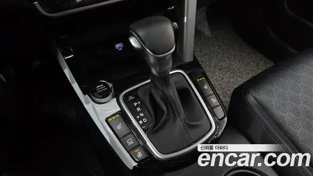 Kia Seltos 2022 — ფოტო 17/20