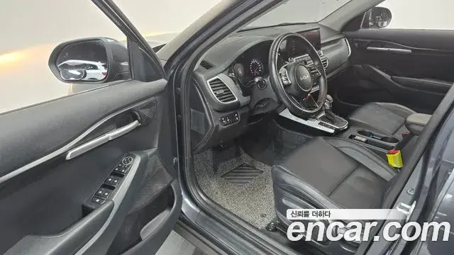 Kia Seltos 2022 — ფოტო 10/20
