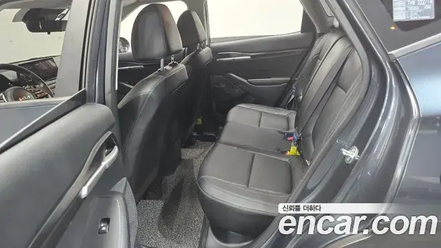 Kia Seltos 2022 — ფოტო 7/20
