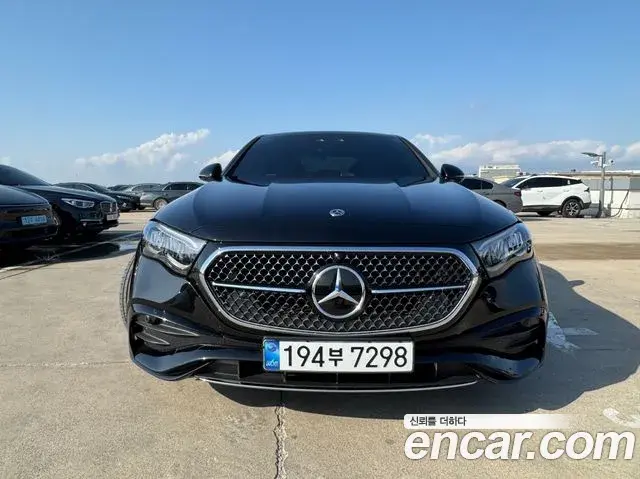 Mercedes-Benz E-Class 2026 — Photo 9/20