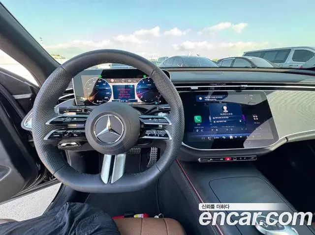 Mercedes-Benz E-Class 2026 — Photo 17/20
