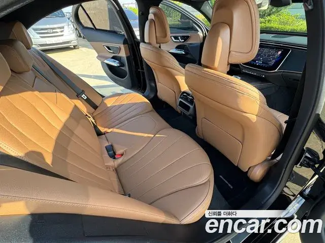 Mercedes-Benz E-Class 2026 — Photo 8/20