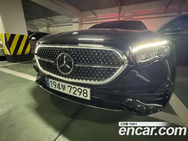 Mercedes-Benz E-Class 2026 — Photo 13/20