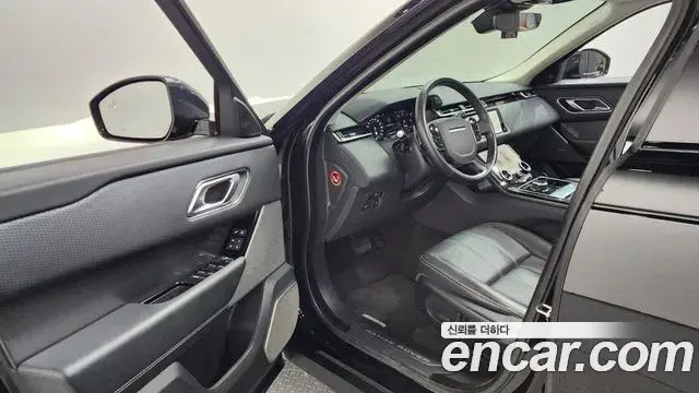 Land Rover Range Rover Velar 2019 — Photo 3/20