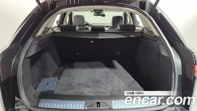 Land Rover Range Rover Velar 2019 — Photo 14/20