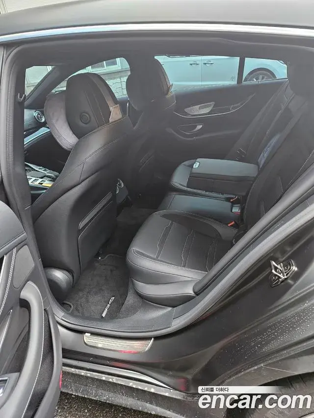 Mercedes-Benz AMG GT 2021 — Photo 8/11