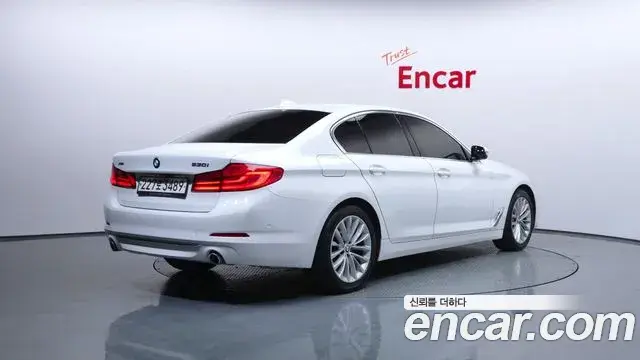 BMW 5 Series 2019 — Фото 1/20