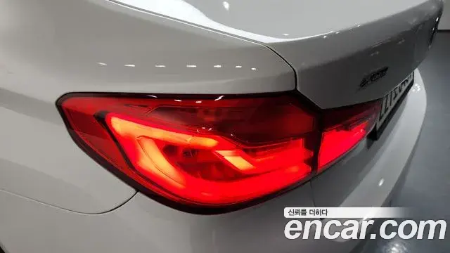BMW 5 Series 2019 — ფოტო 32/35