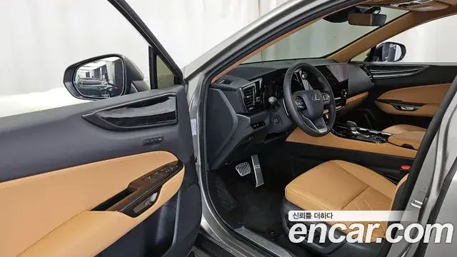 Lexus NX350h 2025 — ფოტო 7/35