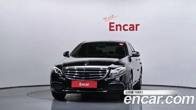 Mercedes-Benz E-Class 2020 — Фото 3/20