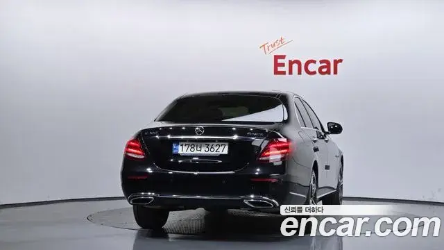 Mercedes-Benz E-Class 2020 — Фото 4/20