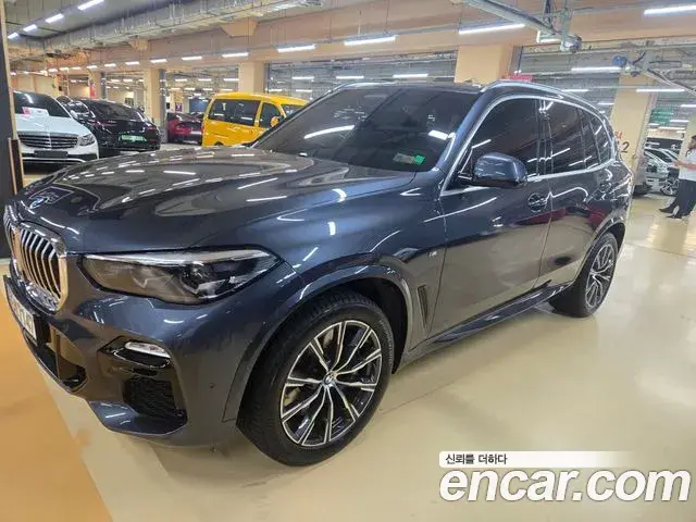 BMW X5 2020 — Photo 2/20