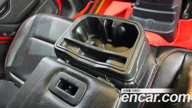 Jeep Wrangler 2019 — Şəkil 1/31