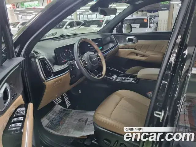 Kia Sorento 2023 — Şəkil 14/18