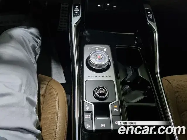 Kia Sorento 2023 — Şəkil 17/18