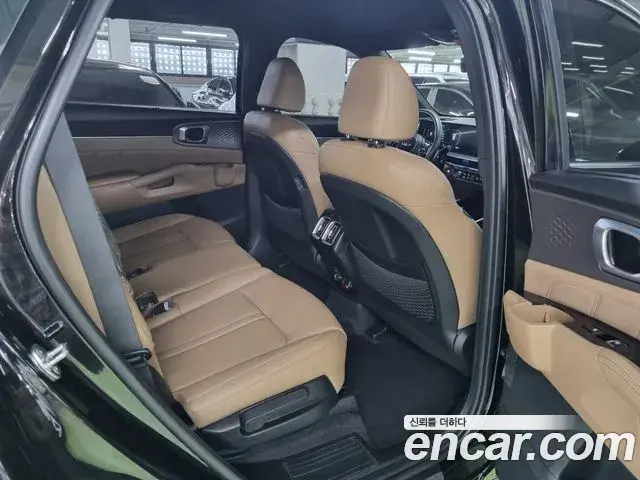Kia Sorento 2023 — Şəkil 18/18