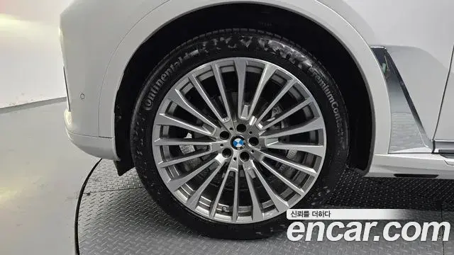 BMW X7 2020 — Photo 6/31