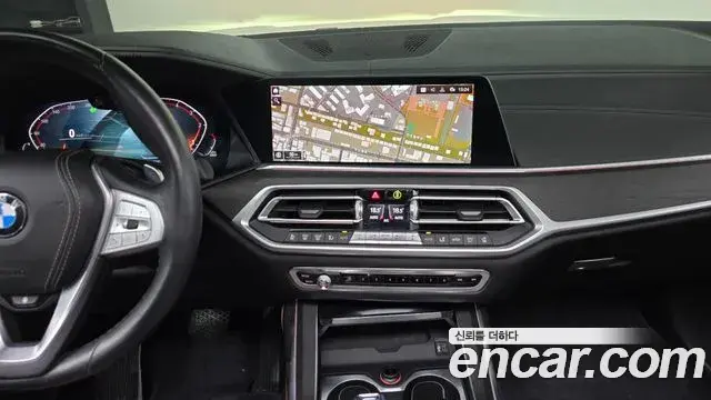 BMW X7 2020 — Photo 12/31