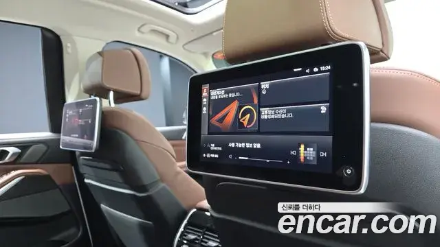 BMW X7 2020 — Photo 16/31