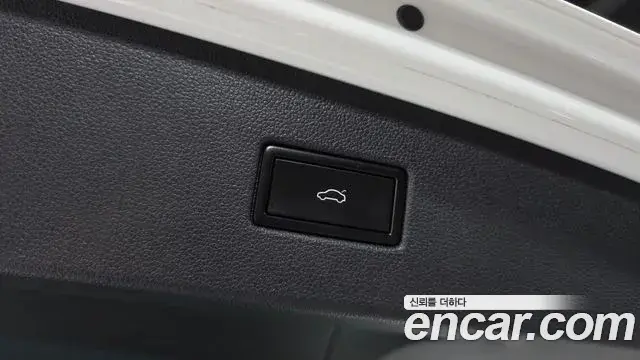 Volkswagen Tiguan 2020 — Photo 2/33