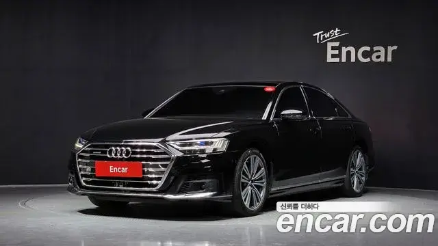 Audi A8 2021 — Фото 1/20